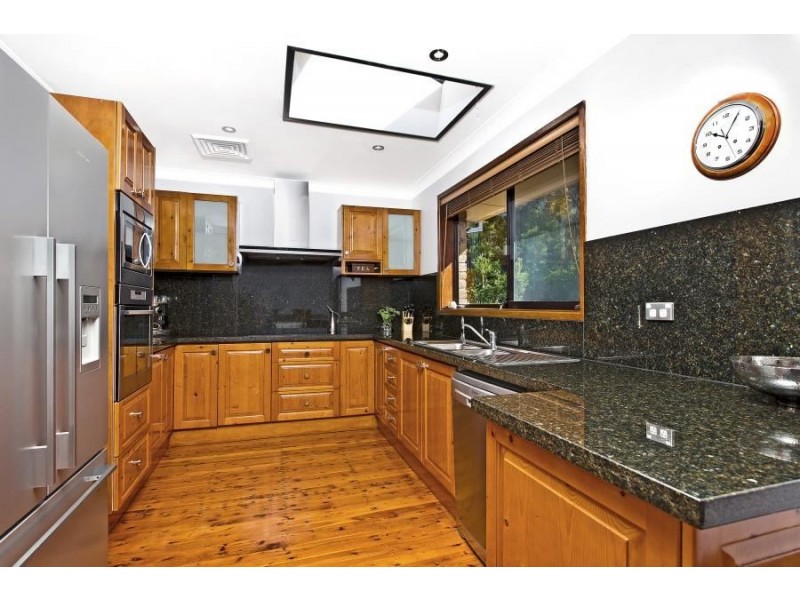 18 Chadworth Place, Baulkham Hills NSW 2153