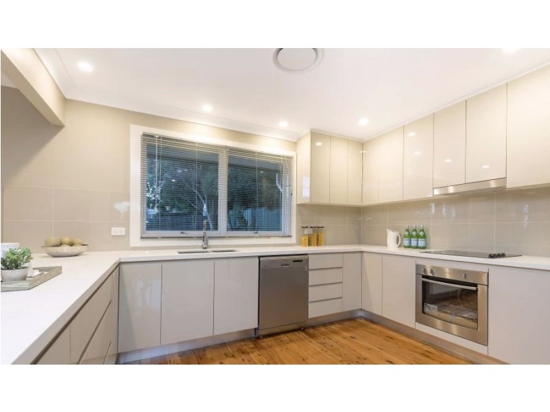 6 Wyndham Place, Baulkham Hills NSW 2153