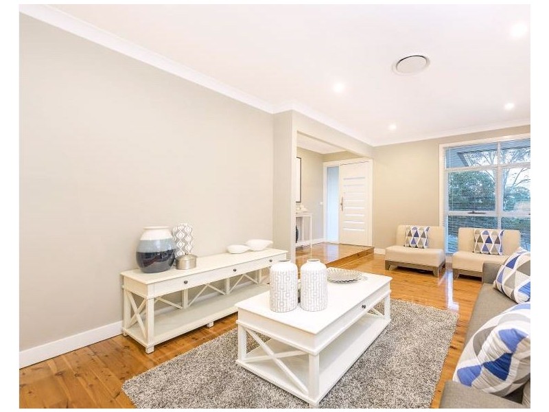 6 Wyndham Place, Baulkham Hills NSW 2153