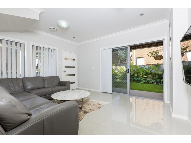 9/211 Stephen Street, Blacktown NSW 2148