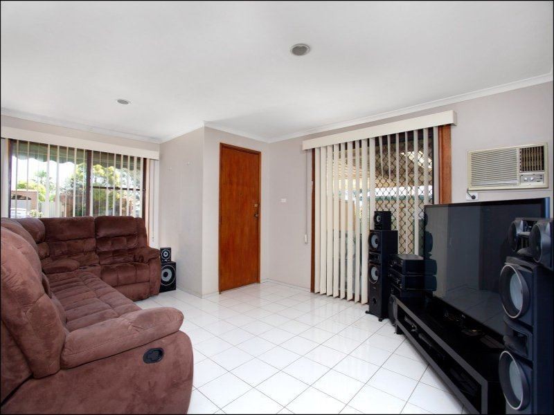 54 Coowarra Drive, St Clair NSW 2759