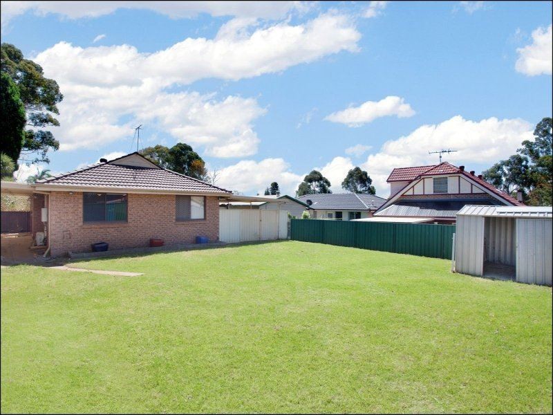 54 Coowarra Drive, St Clair NSW 2759