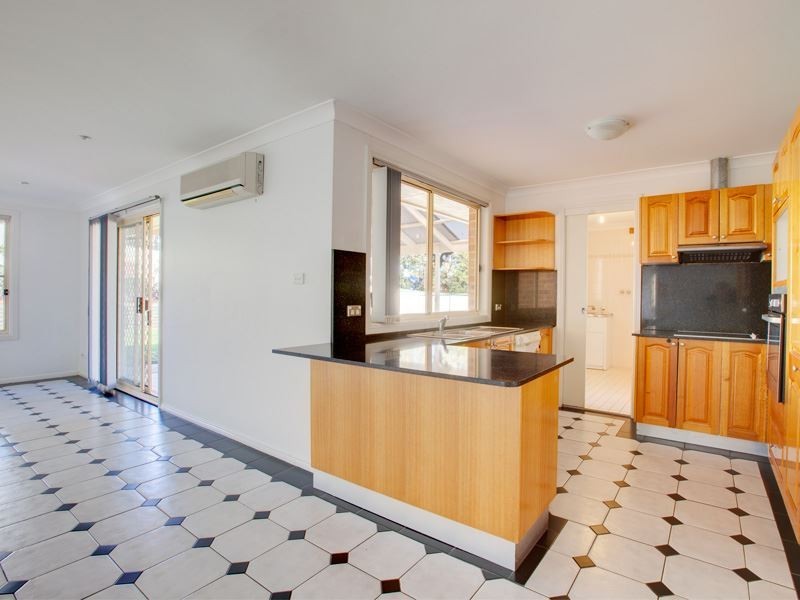 12 Ridgemont Place, Kings Park NSW 2148