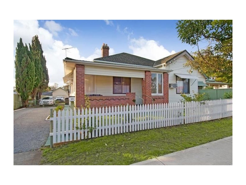 13 Hammers Road, Northmead NSW 2152