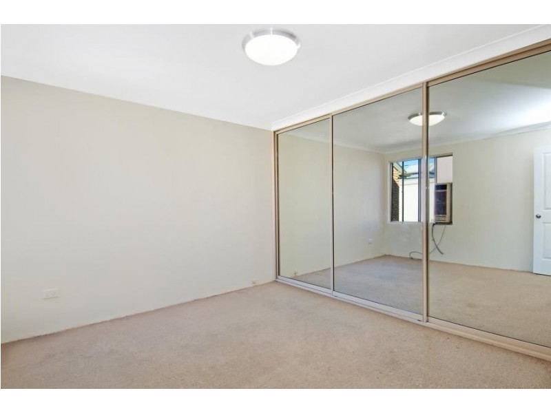 18/10 Elizabeth St, Parramatta NSW 2150