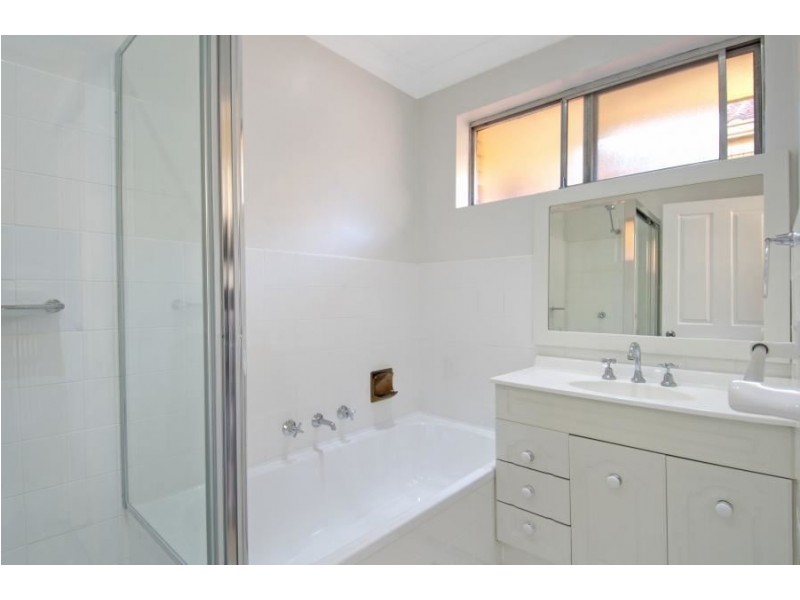 18/10 Elizabeth St, Parramatta NSW 2150