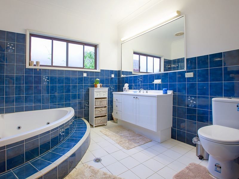 16 Glenn Avenue, Northmead NSW 2152