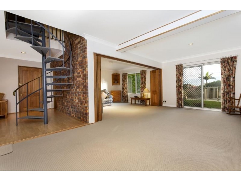 16 Jamberoo Avenue, Baulkham Hills NSW 2153