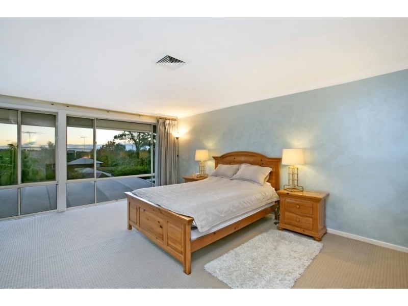 16 Jamberoo Avenue, Baulkham Hills NSW 2153