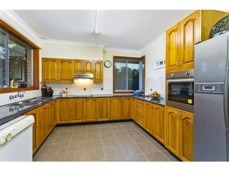 6 Kelvin Grove, Winston Hills NSW 2153