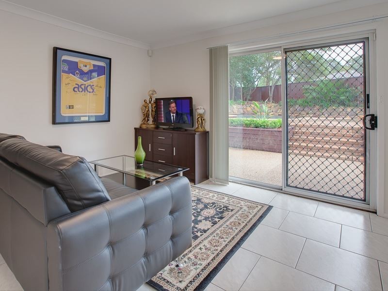 15 Hutchins Crescent, Kings Langley NSW 2147
