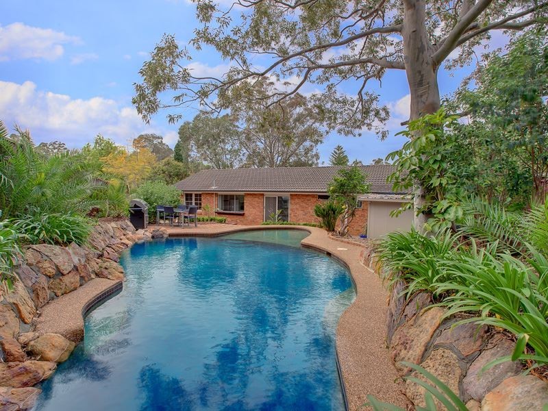 15 Hutchins Crescent, Kings Langley NSW 2147