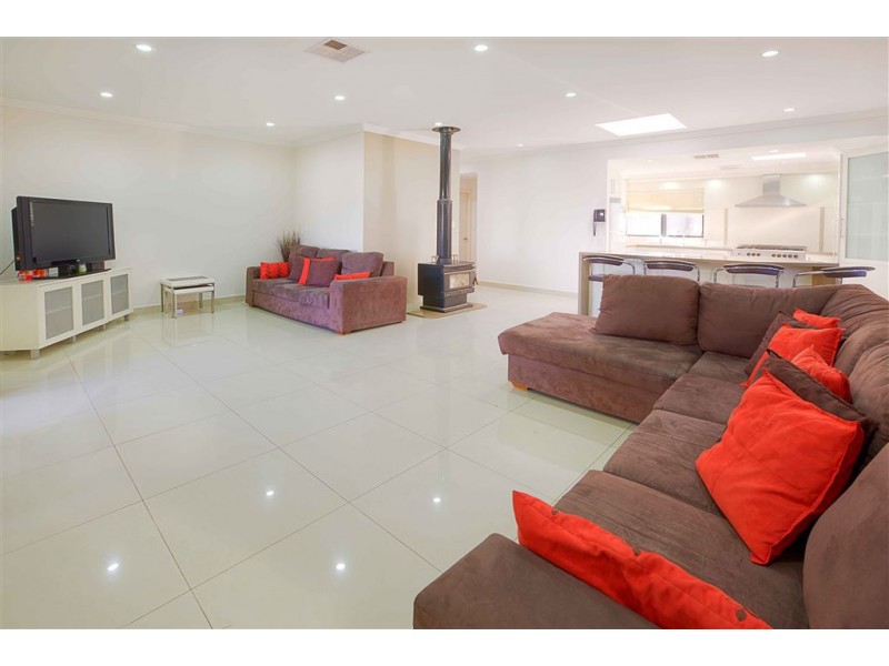 2 Kleins Road, Northmead NSW 2152