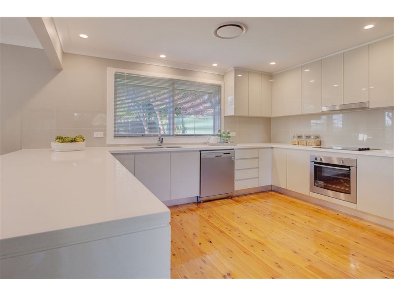 6 Wyndham Place, Baulkham Hills NSW 2153