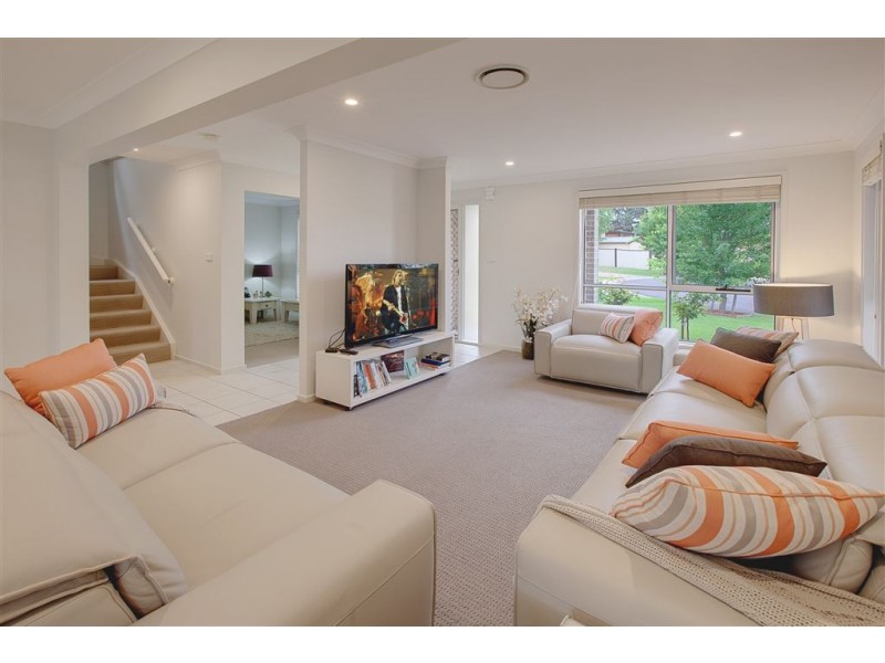 86 Phoenix Avenue, Beaumont Hills NSW 2155