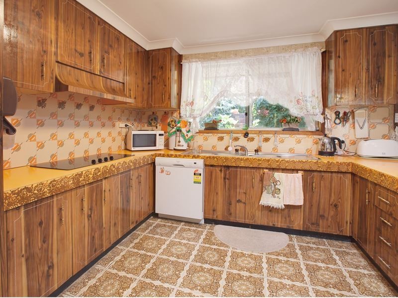 10 Hughes Street, Kings Langley NSW 2147