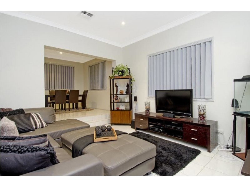 6 Mangalore Drive, Winston Hills NSW 2153