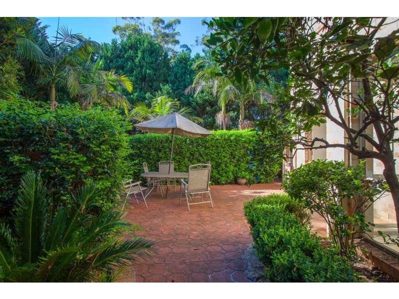 16 Cedar Grove, Castle Hill NSW 2154
