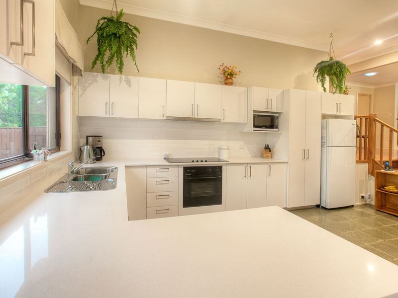 4 Simpson Place, Kings Langley NSW 2147