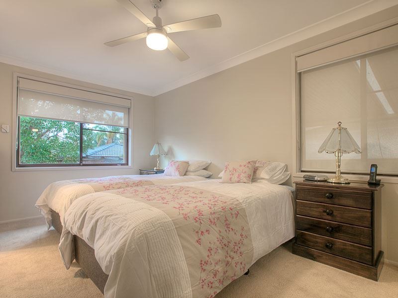 4 Simpson Place, Kings Langley NSW 2147