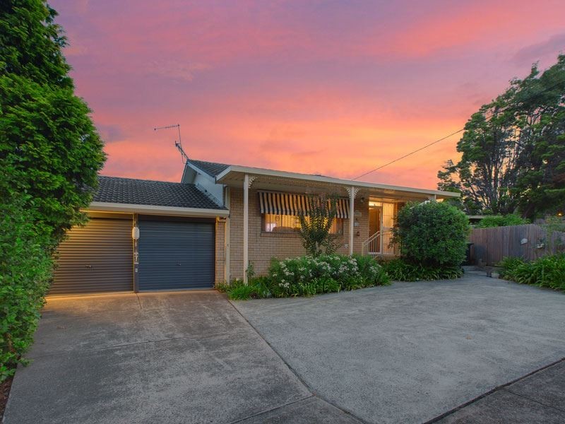 1 Pembury Ave, North Rocks NSW 2151