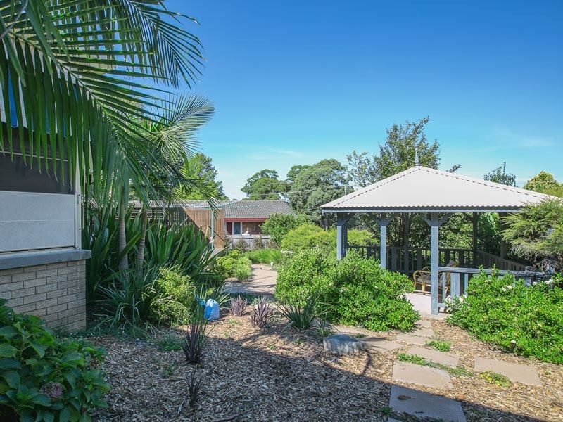 1 Pembury Ave, North Rocks NSW 2151