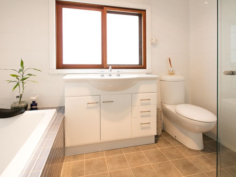 1 Livingstone Avenue, Baulkham Hills NSW 2153