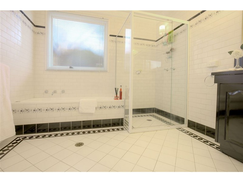 8 Rajola Place, North Rocks NSW 2151