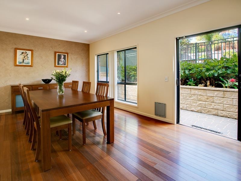 8 Kelvin Grove, Winston Hills NSW 2153