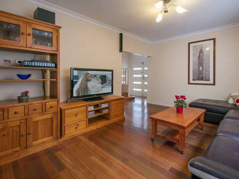 8 Kelvin Grove, Winston Hills NSW 2153