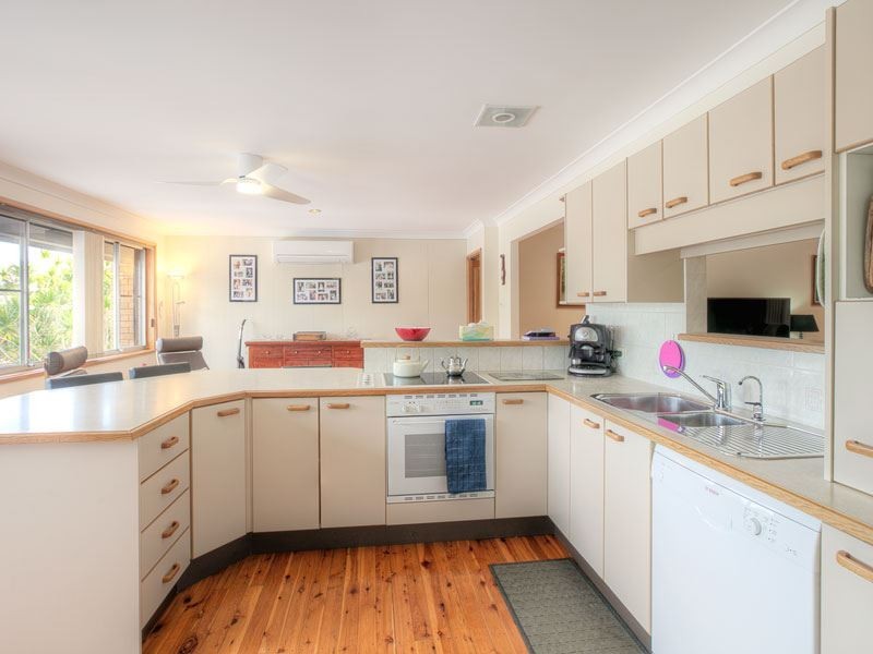 16 Larken Avenue, Baulkham Hills NSW 2153