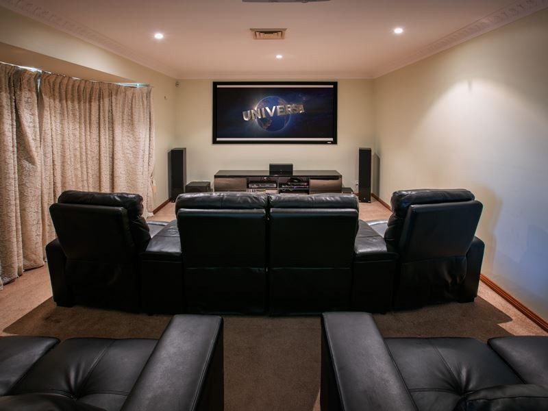 13 Reston Grange, Bella Vista NSW 2153