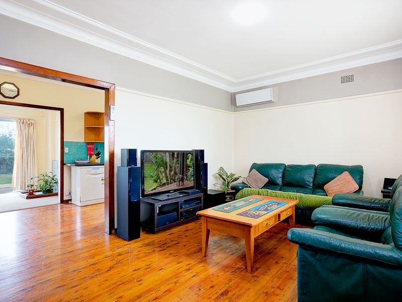 6 Macdonald Avenue, Lalor Park NSW 2147