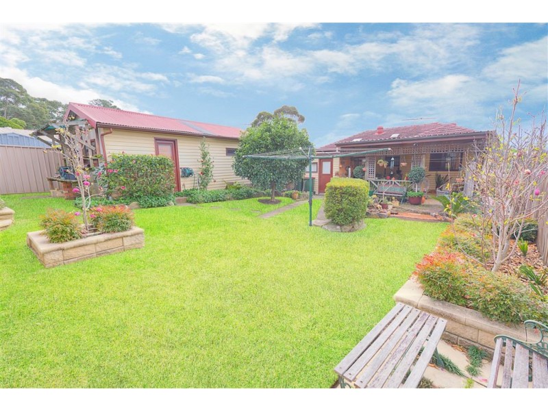 8 Holmes Street, Lalor Park NSW 2147