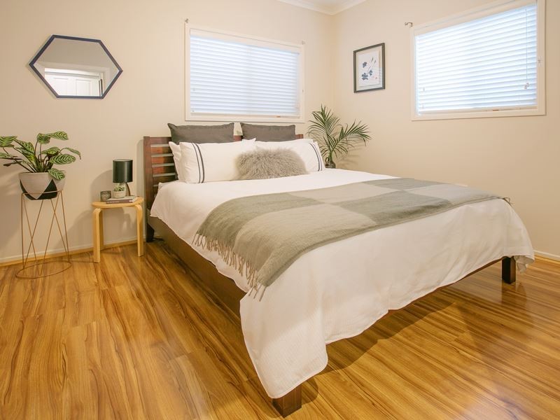 2b Moir Avenue, Northmead NSW 2152