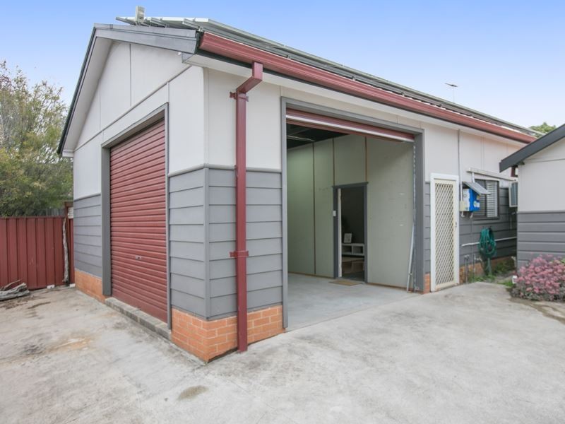 2b Moir Avenue, Northmead NSW 2152