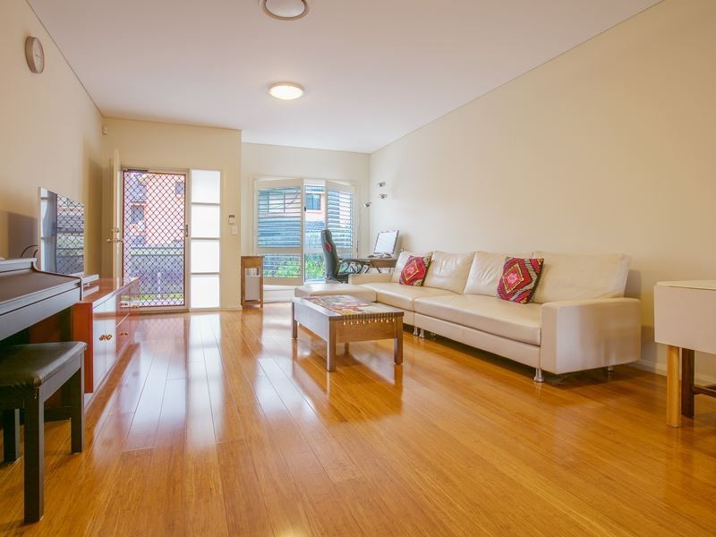 2/65 Old Northern Road, Baulkham Hills NSW 2153