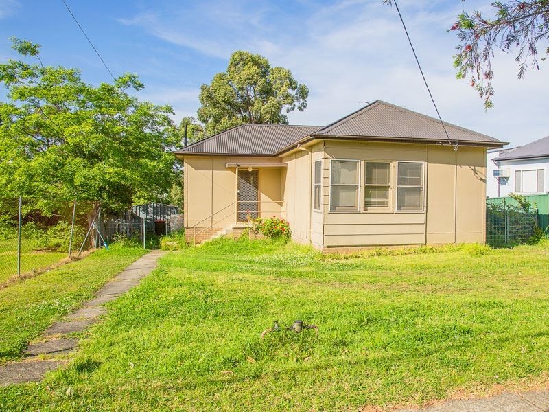 28 Pioneer Street, Seven Hills NSW 2147