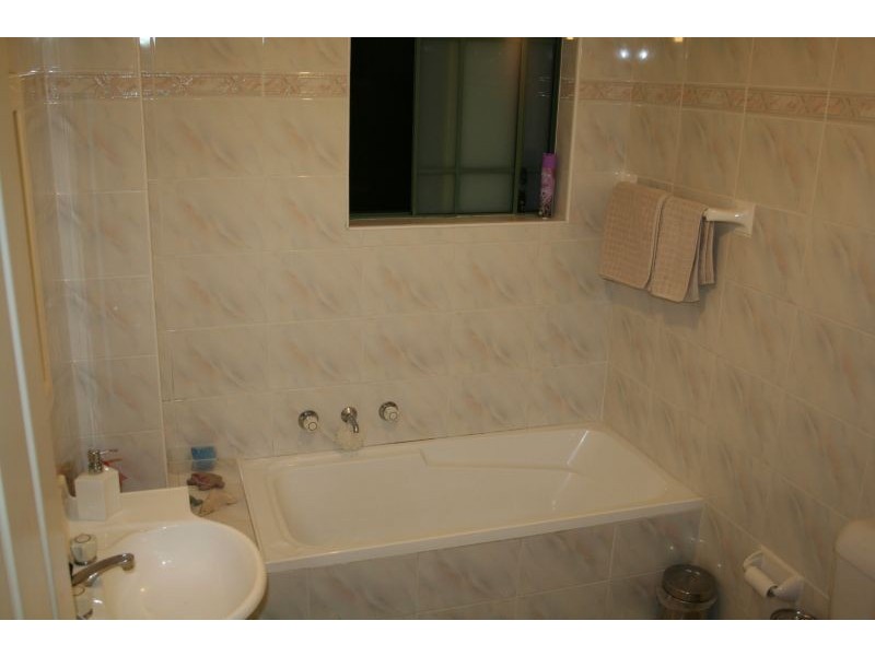 7/9 cairds, Bankstown NSW 2200