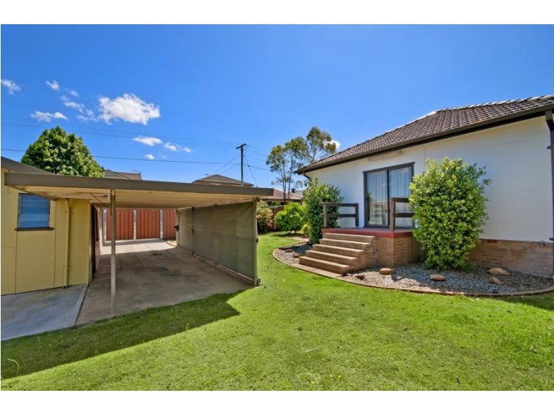 22 Raymond Avenue, Northmead NSW 2152