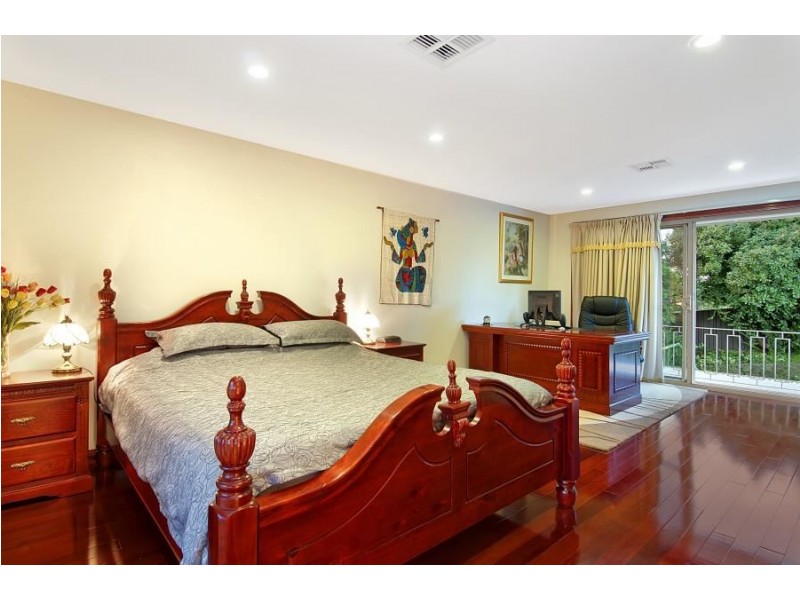 32 Chapel Lane, Baulkham Hills NSW 2153