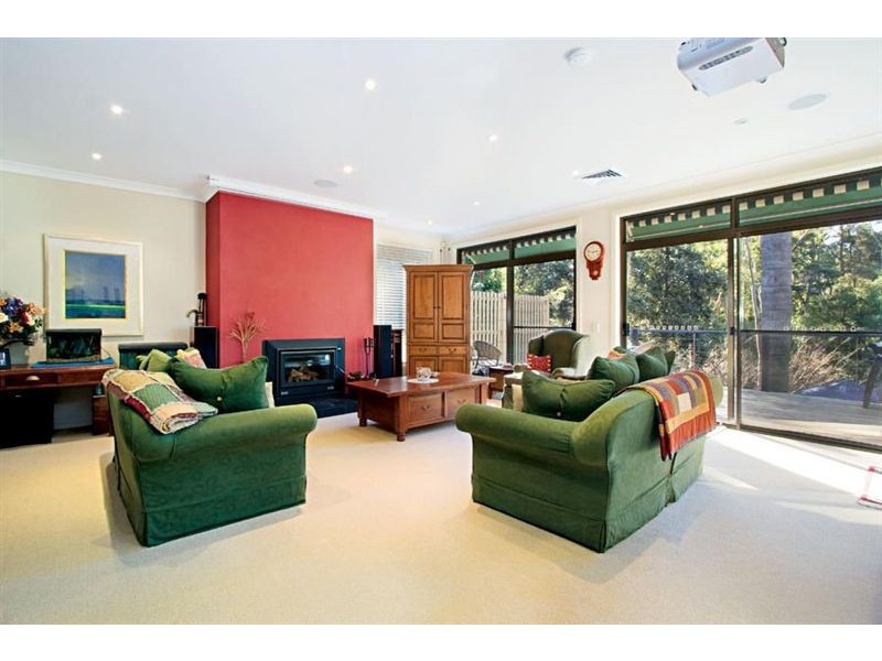 12 Ulundri Drive, Castle Hill NSW 2154