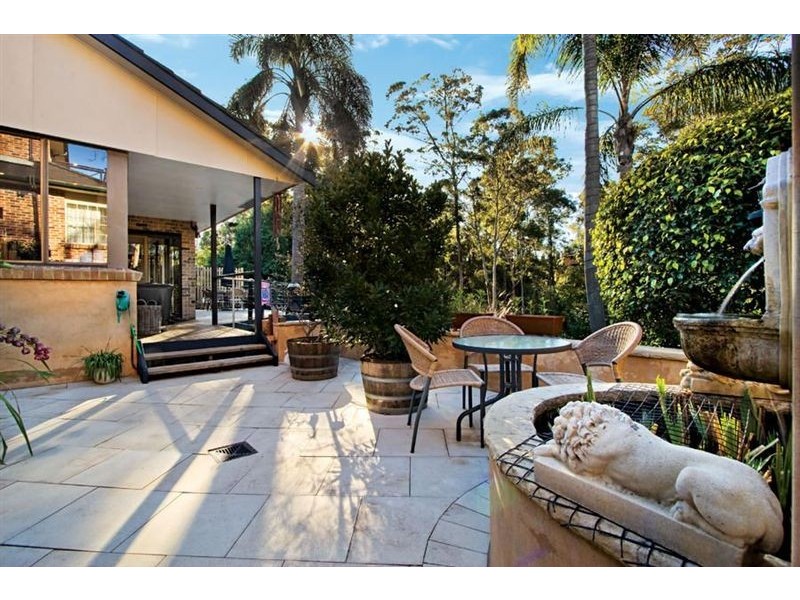 12 Ulundri Drive, Castle Hill NSW 2154