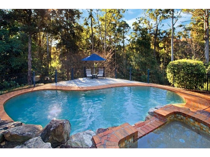 12 Ulundri Drive, Castle Hill NSW 2154