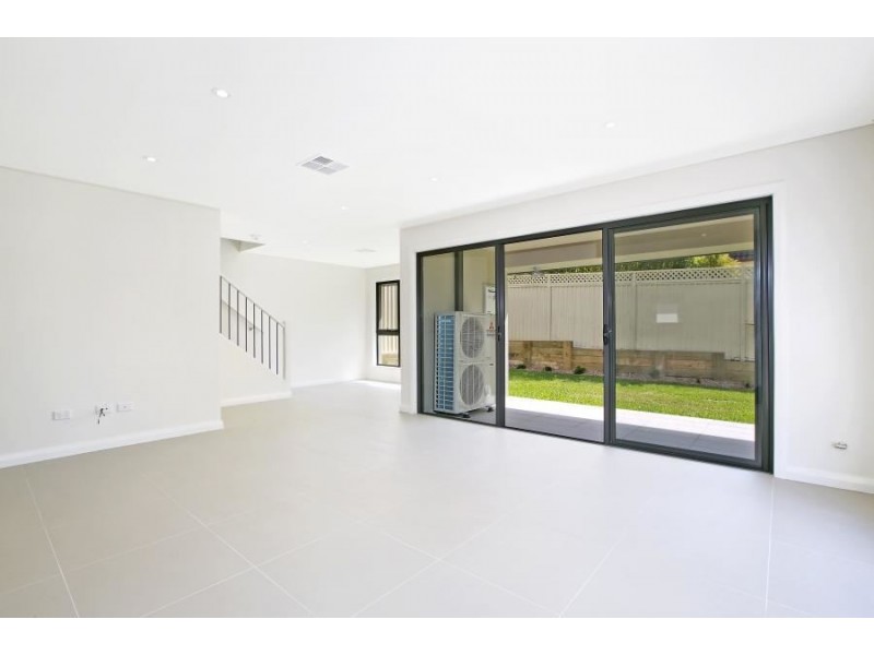 12/33-35 Windermere Avenue, Northmead NSW 2152