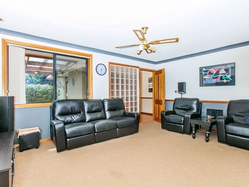 14 Lincoln Drive, Cambridge Park NSW 2747