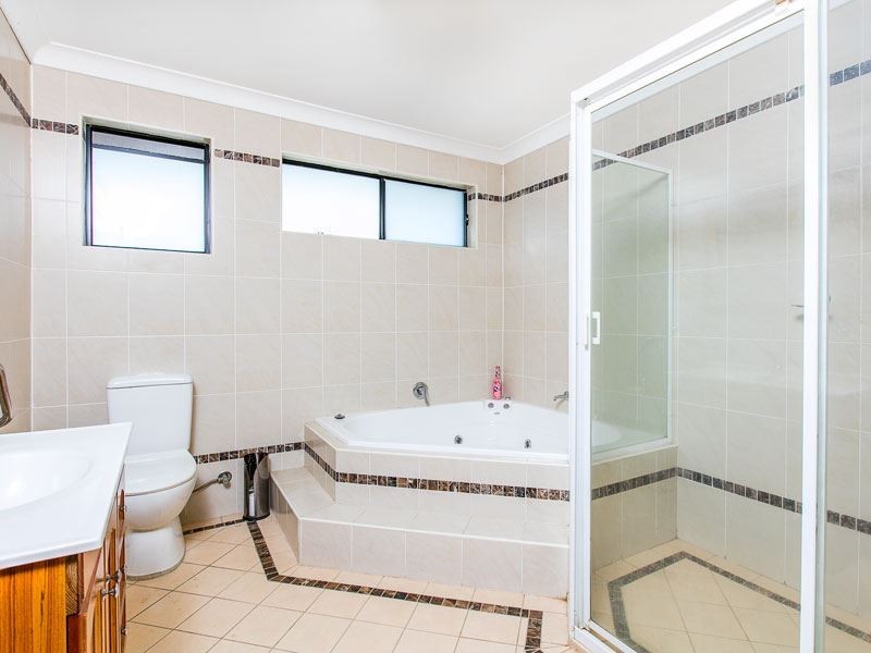 14 Lincoln Drive, Cambridge Park NSW 2747