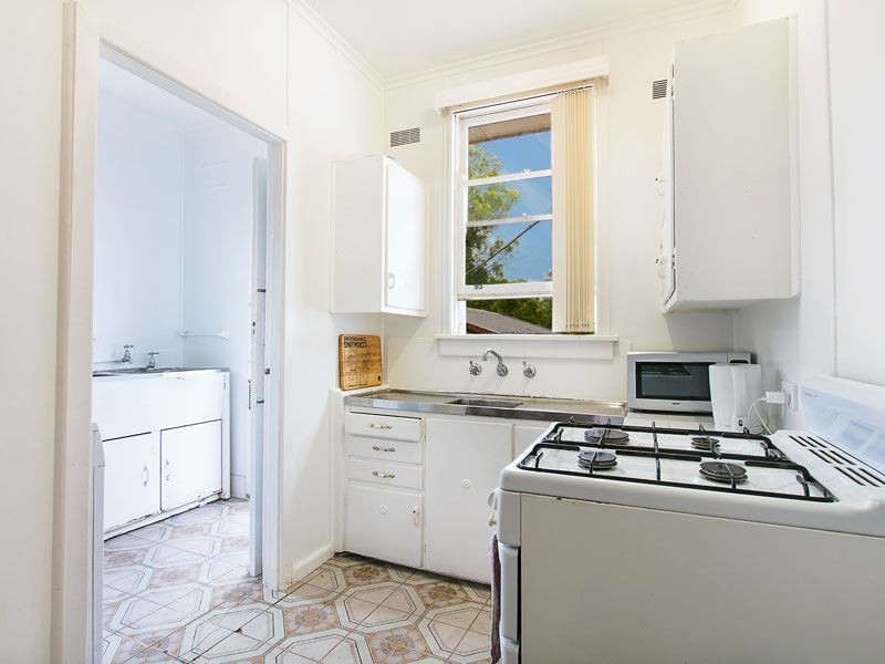 2 Hayes Road, Seven Hills NSW 2147