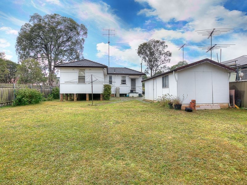 2 Hayes Road, Seven Hills NSW 2147