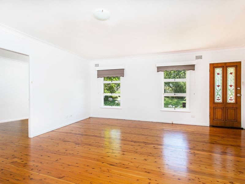 35 Dobson Crescent, Baulkham Hills NSW 2153